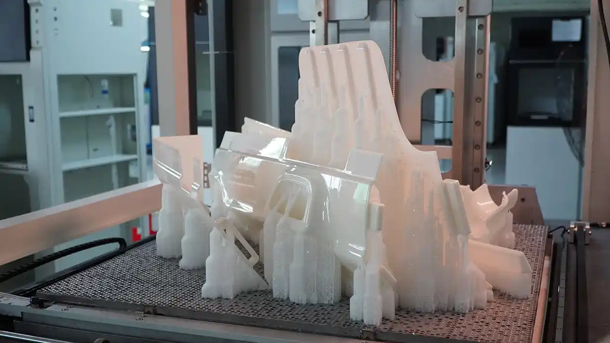 SLA 3D Printing for Education DSC03278